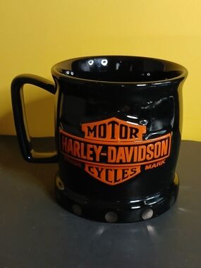 Harley-Davidson Black Mug with Orange Bar & Shield Logo